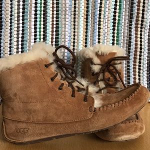 UGG Chickaree Bootie